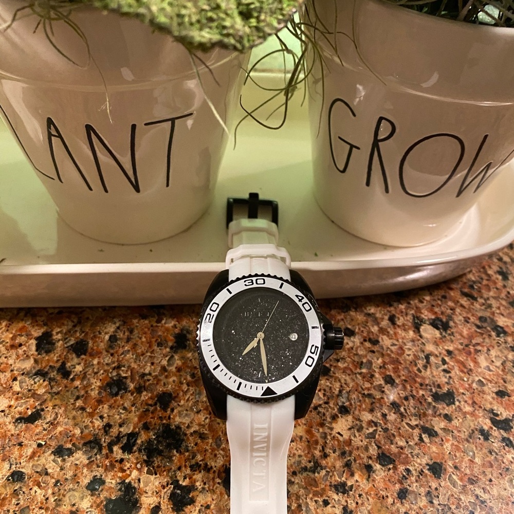 Invicta Ángel Watch